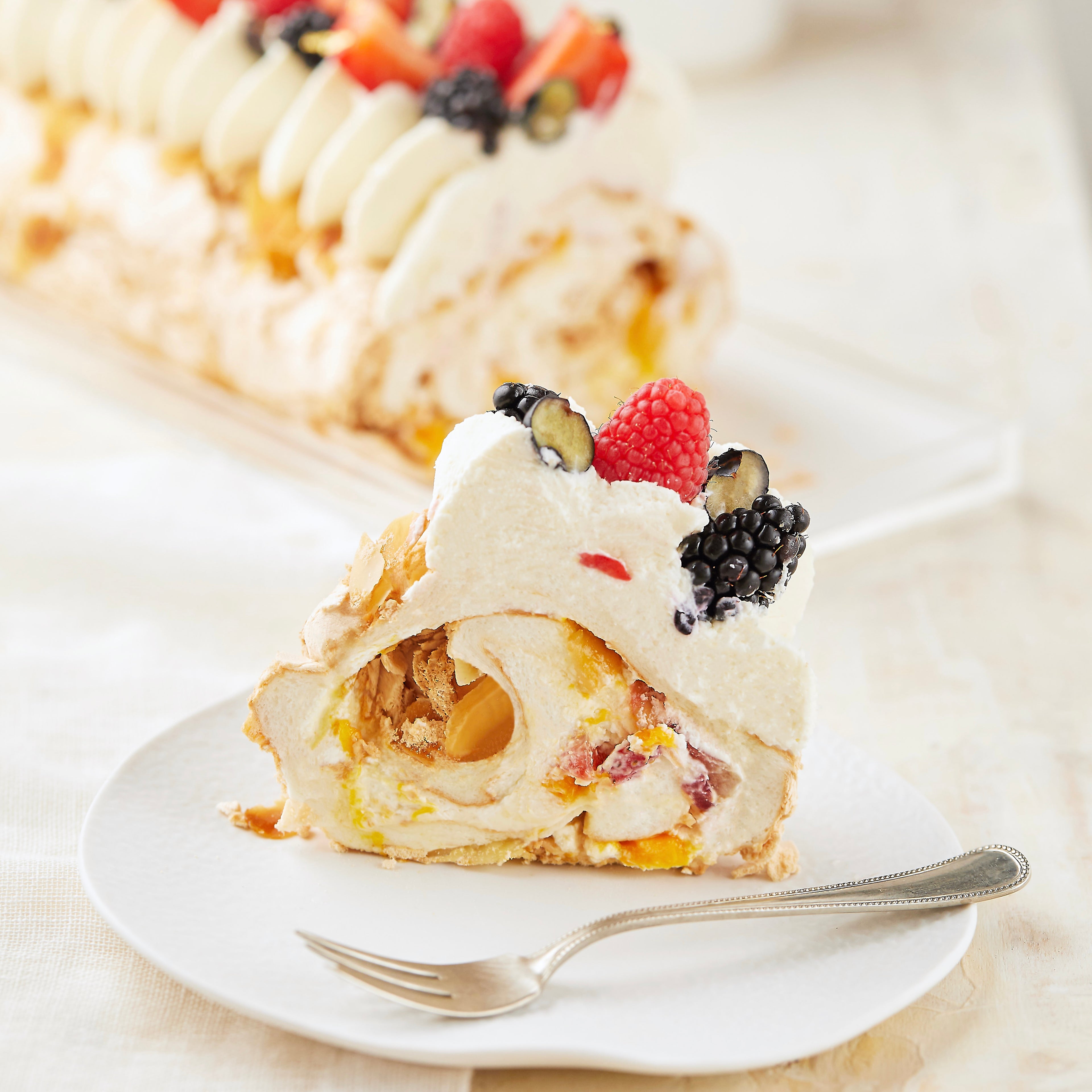 Mango Berries Roulade